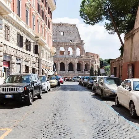 Stunning Modern 2 Bed Flat At The Colosseum Roma