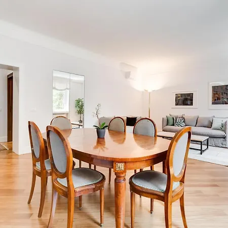 Stunning Modern 2 Bed Flat At The Colosseum Roma