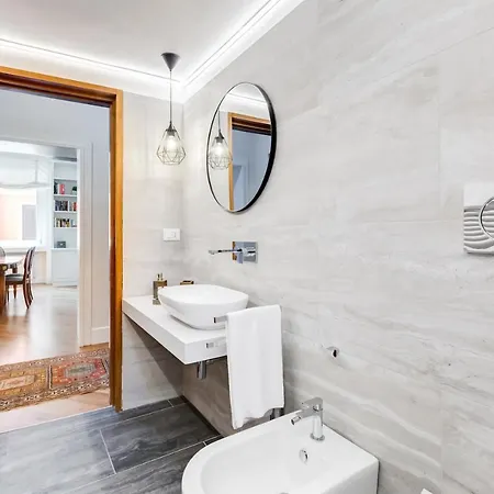 Stunning Modern 2 Bed Flat At The Colosseum Apartamento