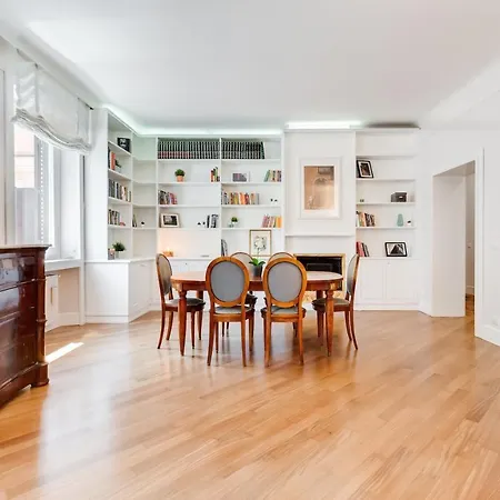 Stunning Modern 2 Bed Flat At The Colosseum *